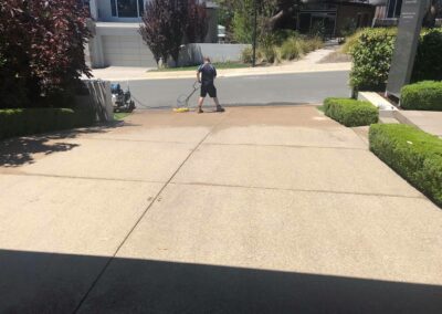 cleaning a domestic drive way