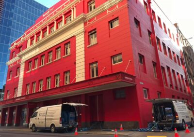 cleaning of red building