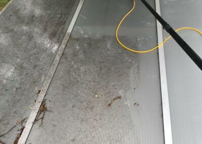 cleaning pergola roof