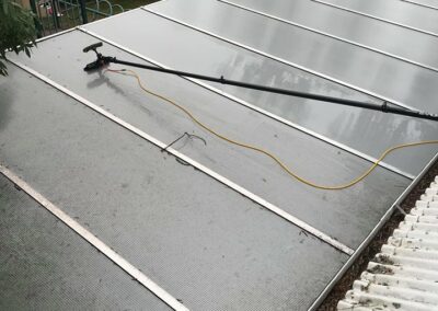 cleaning pergola roof